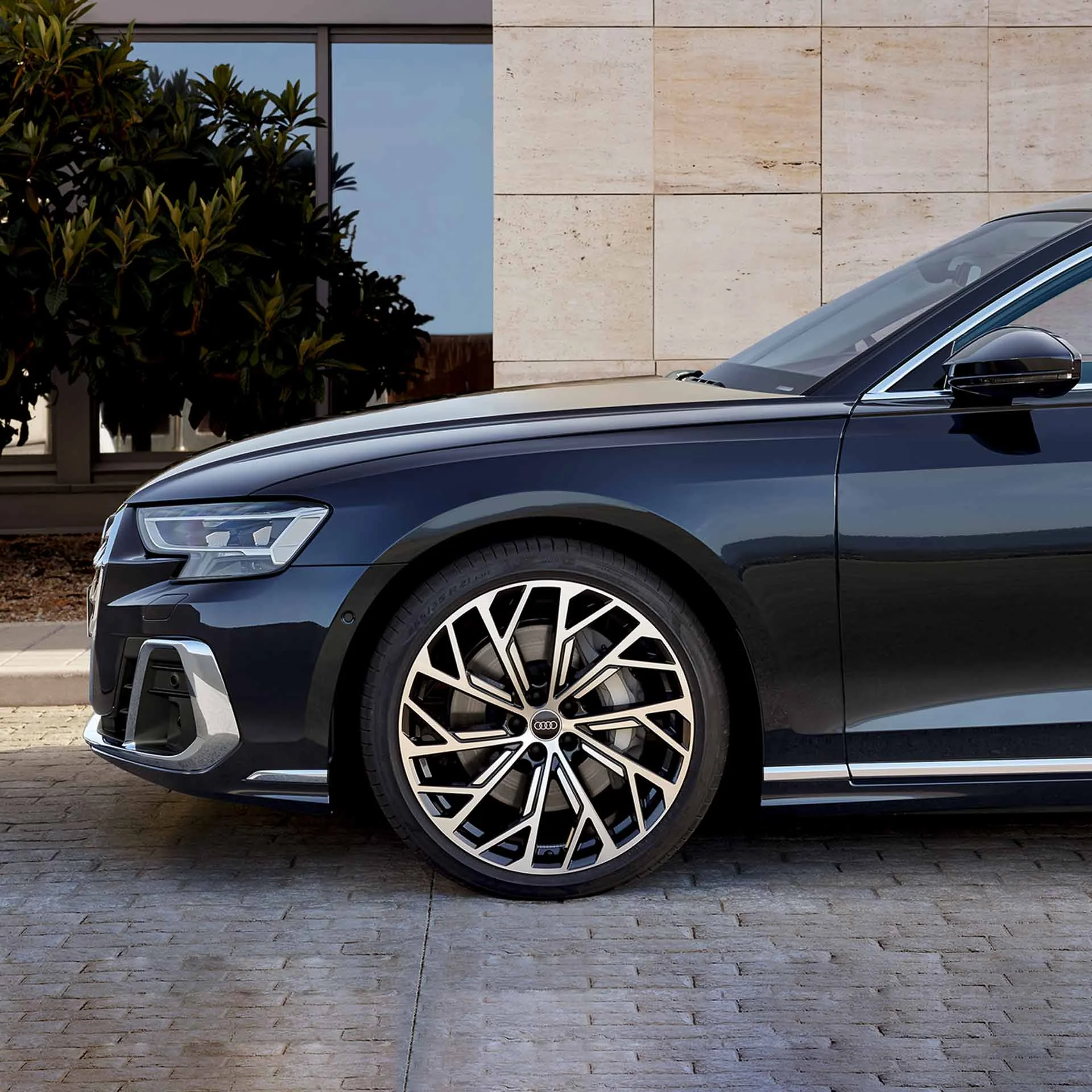 Audi A8 L – góc nghiêng trước