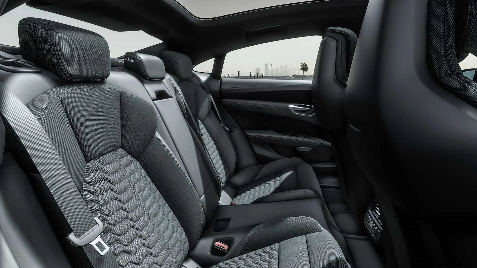 Audi e-tron GT – hàng ghế sau