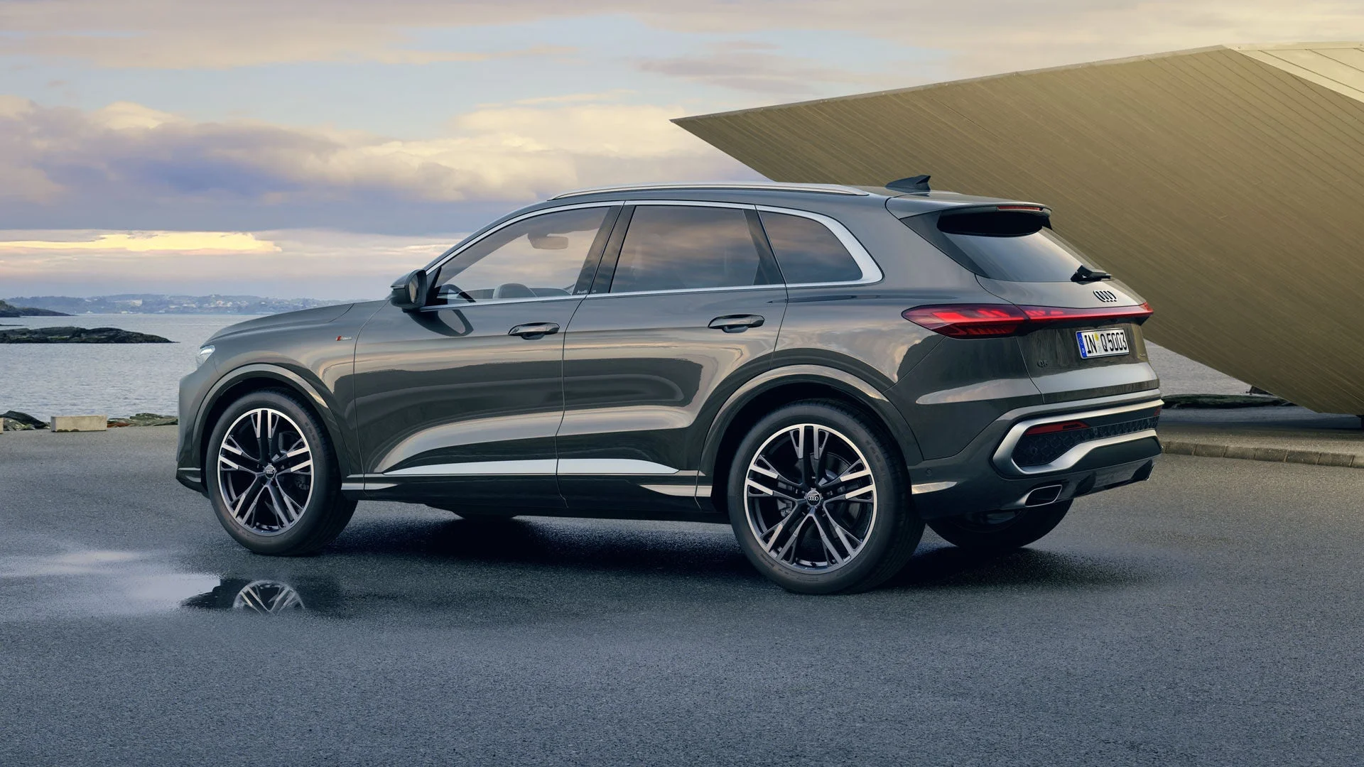 Audi Q5 – góc nghiêng sau
