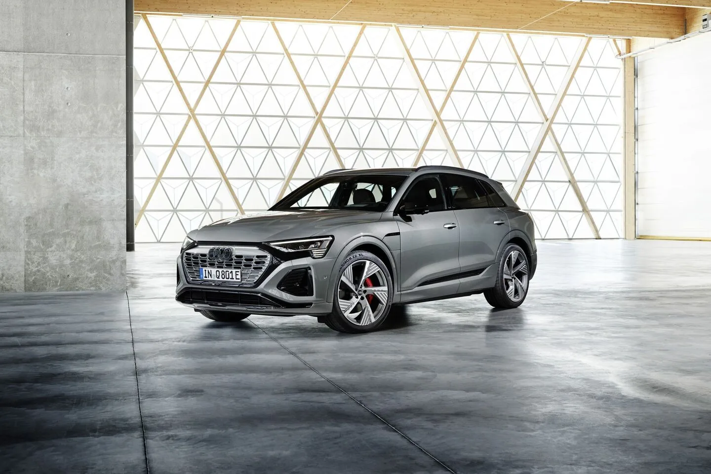 Audi Q8 e-tron – ảnh đại diện
