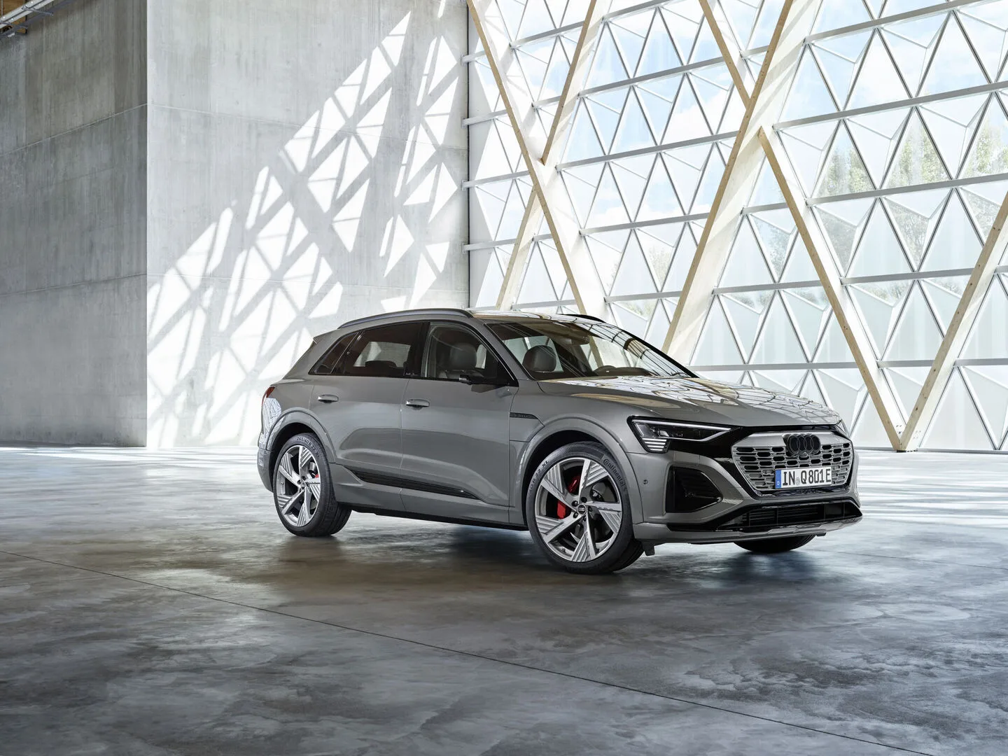 Audi Q8 e-tron – đầu xe