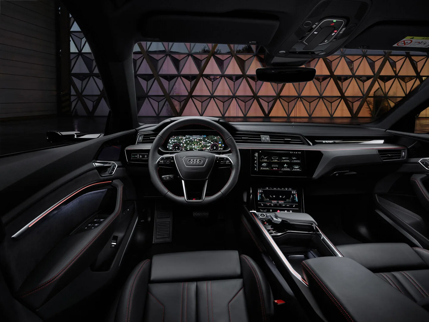 Audi Q8 e-tron – khoang lái