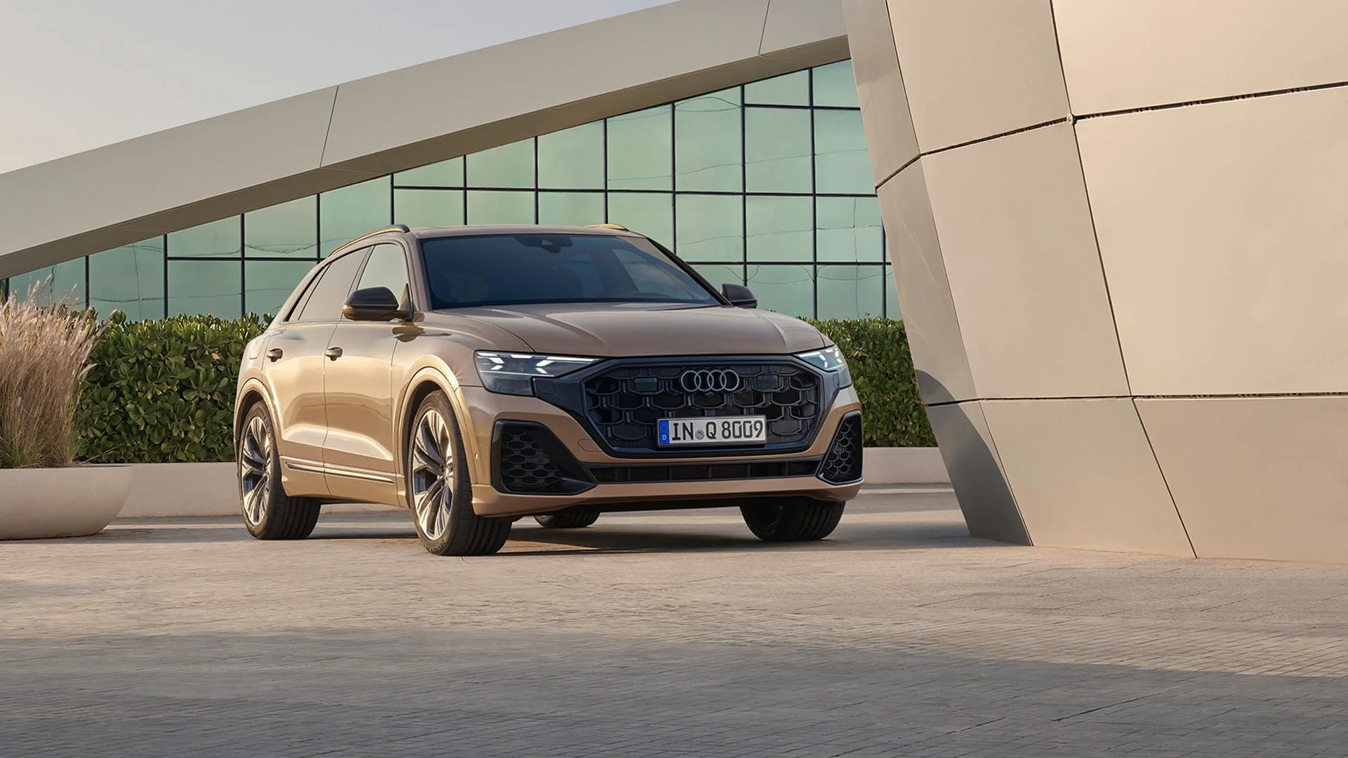 Audi Q8 – ảnh đại diện