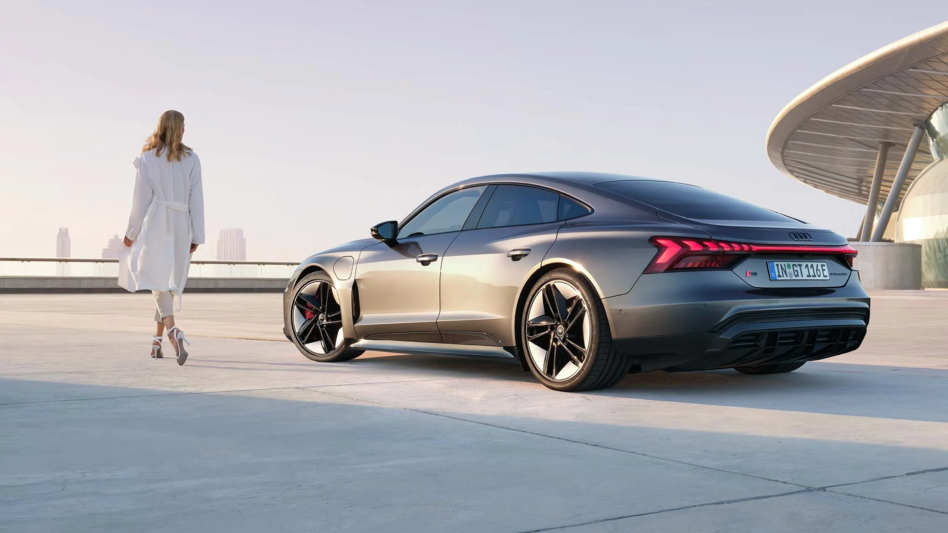Audi RS e-tron GT – đuôi xe
