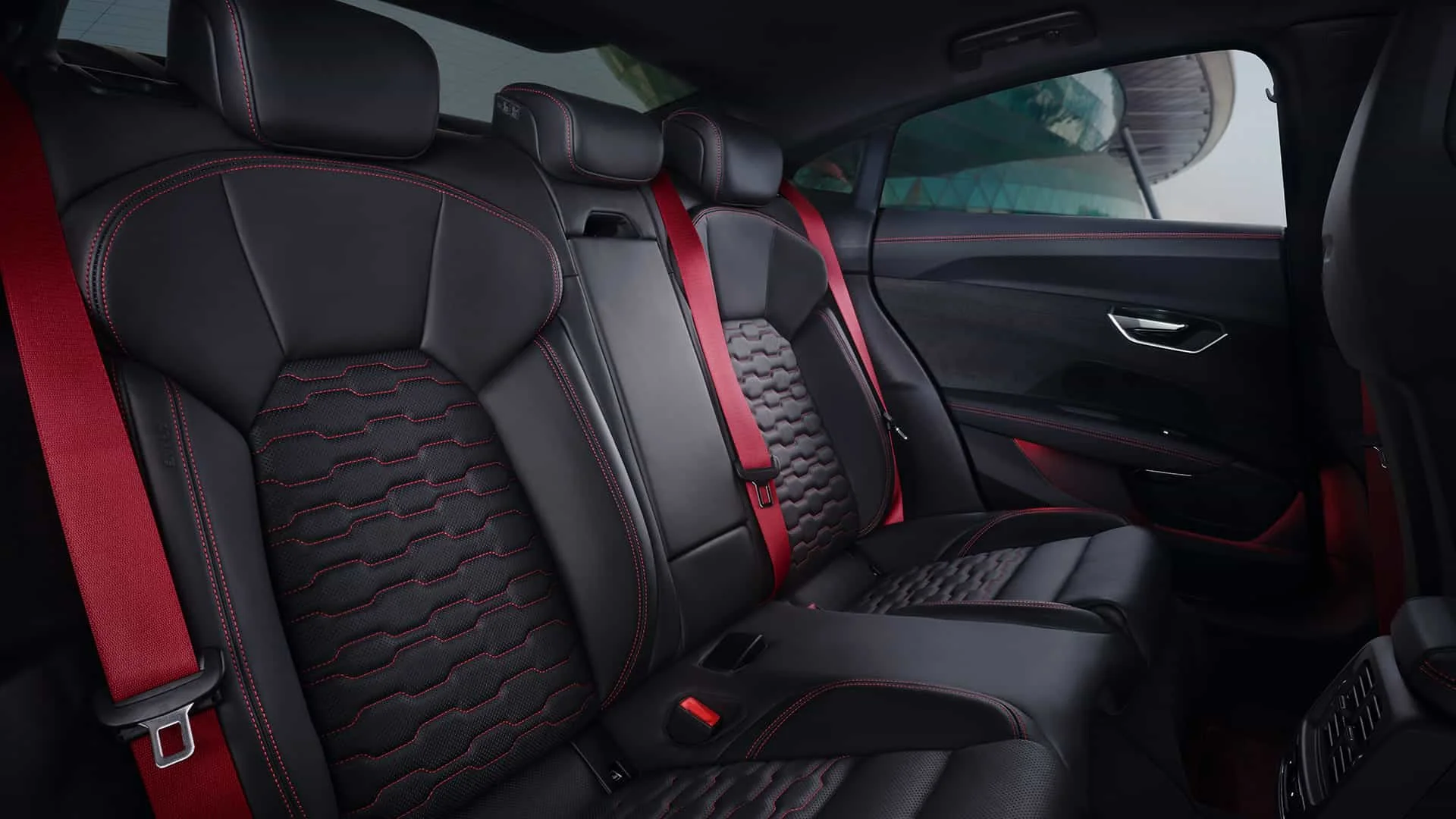 Audi RS e-tron GT – hàng ghế sau