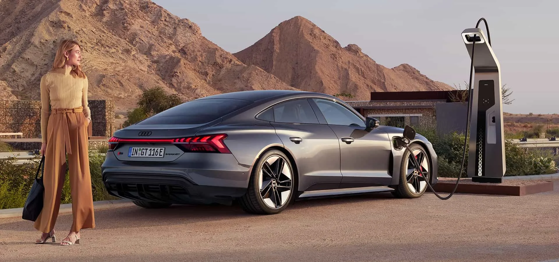 Audi RS e-tron GT – sạc điện