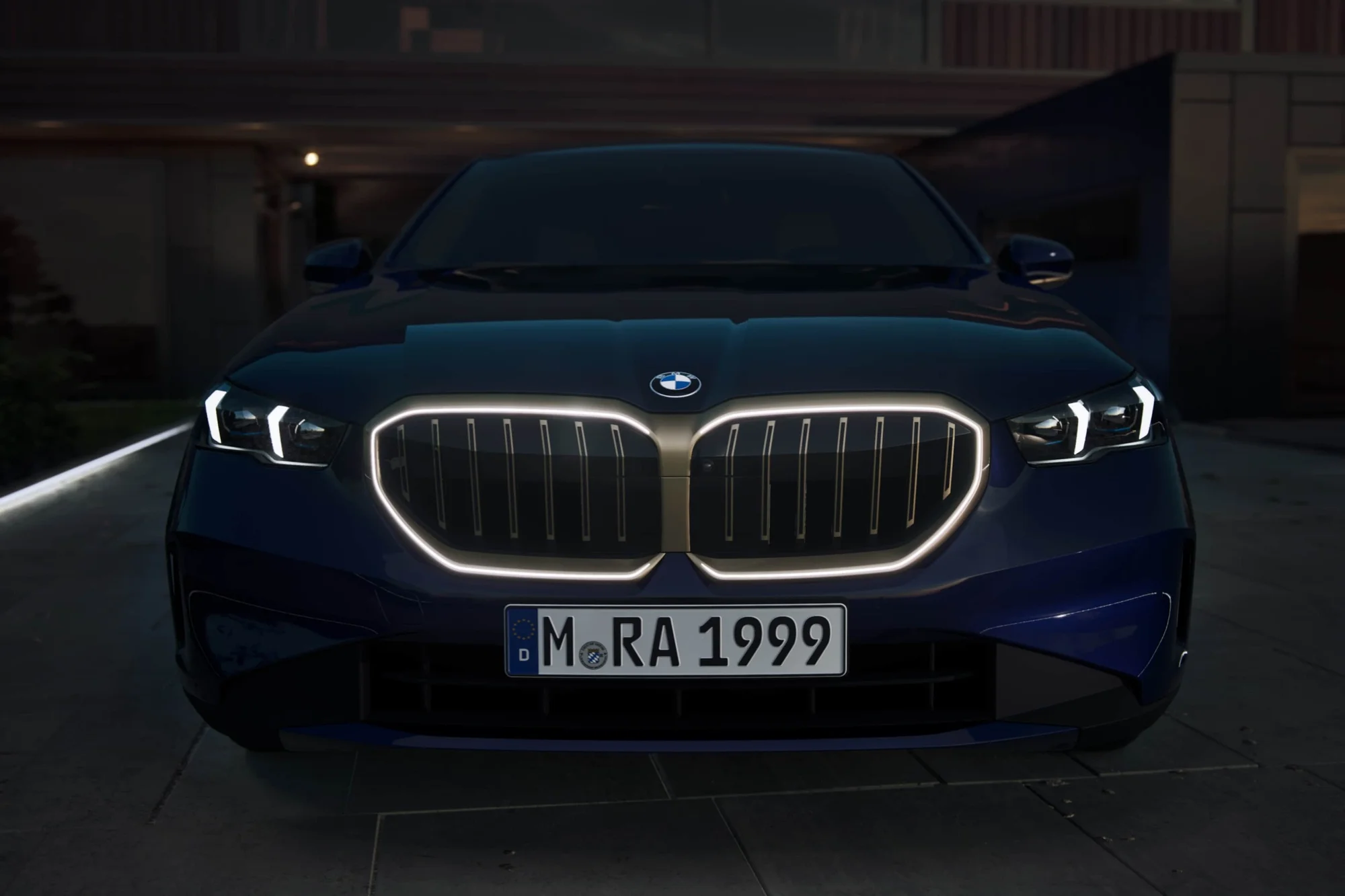 BMW 5 Series – đầu xe