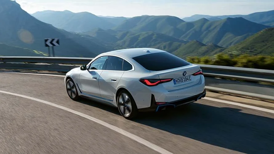 BMW i4 – vận hành