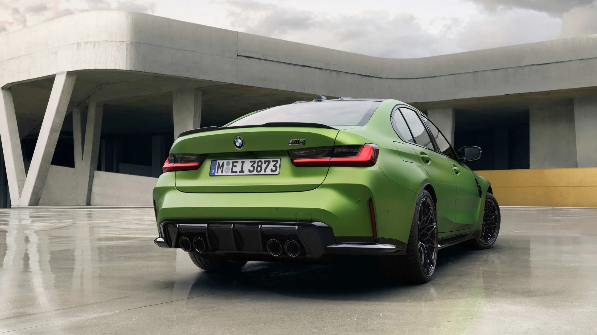 BMW M3 – góc nghiêng sau