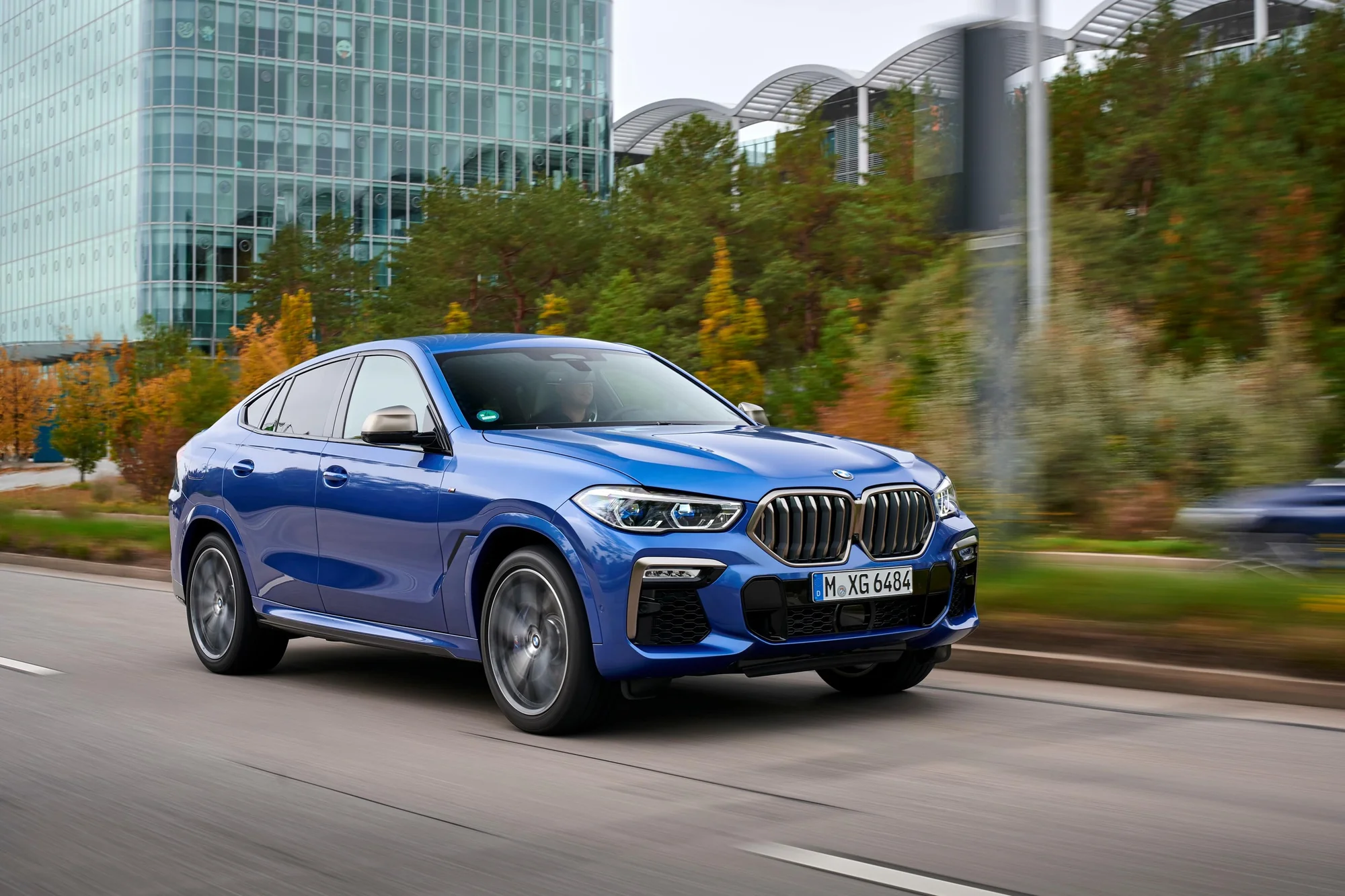 BMW X6 – góc nghiêng trước