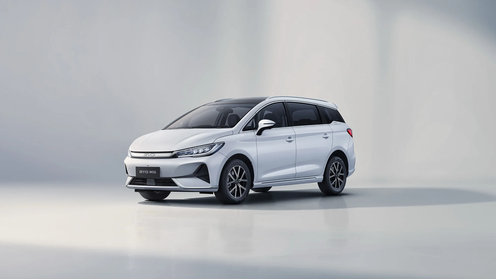 BYD M6 – ảnh đại diện