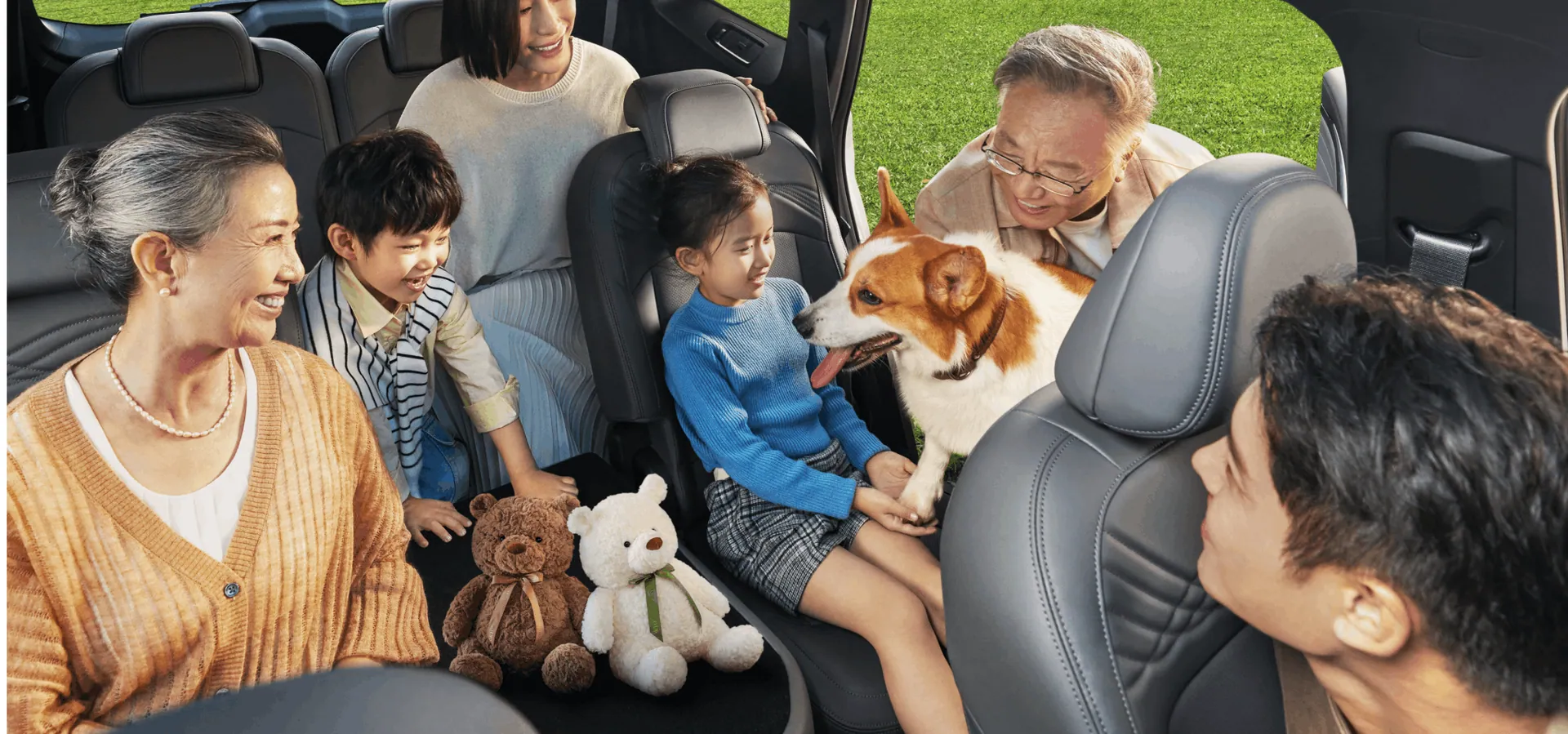 Geely Okavango – hàng ghế sau