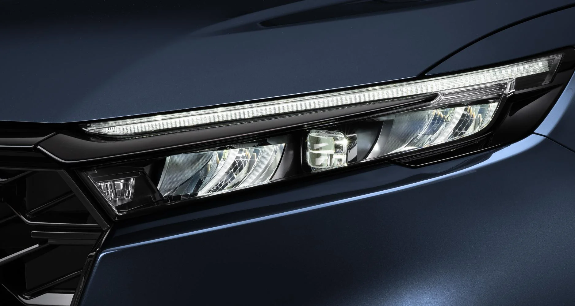 Honda CR-V – cụm đèn trước