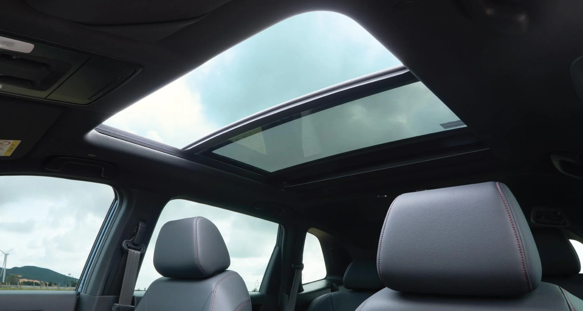 Honda CR-V – cửa sổ trời