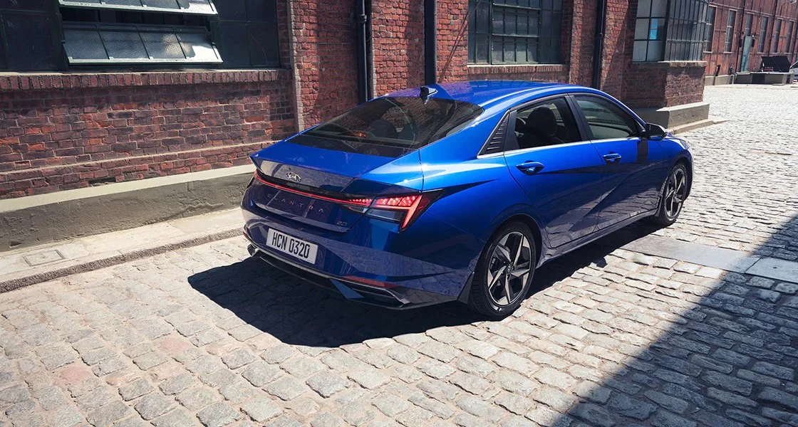 Hyundai Elantra – góc nghiêng trước