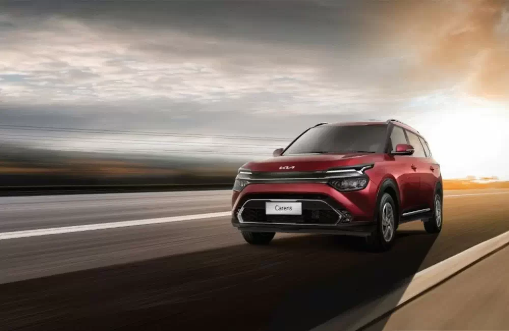 Kia Carens – khoang lái