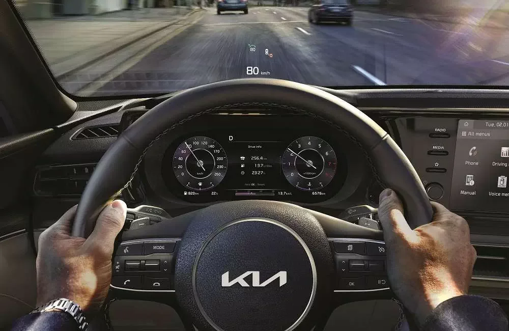 Kia K5 – khoang lái