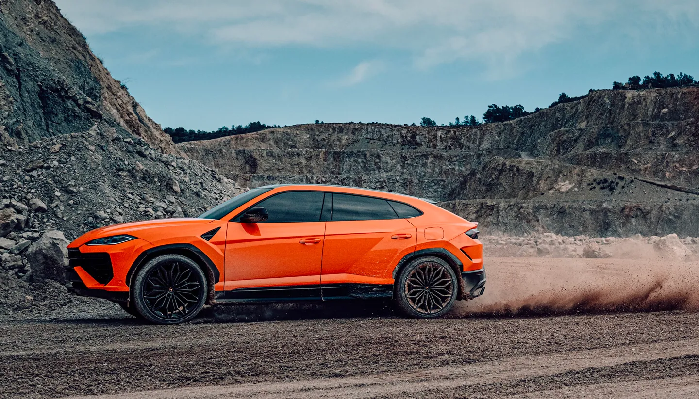Lamborghini Urus – vận hành địa hình