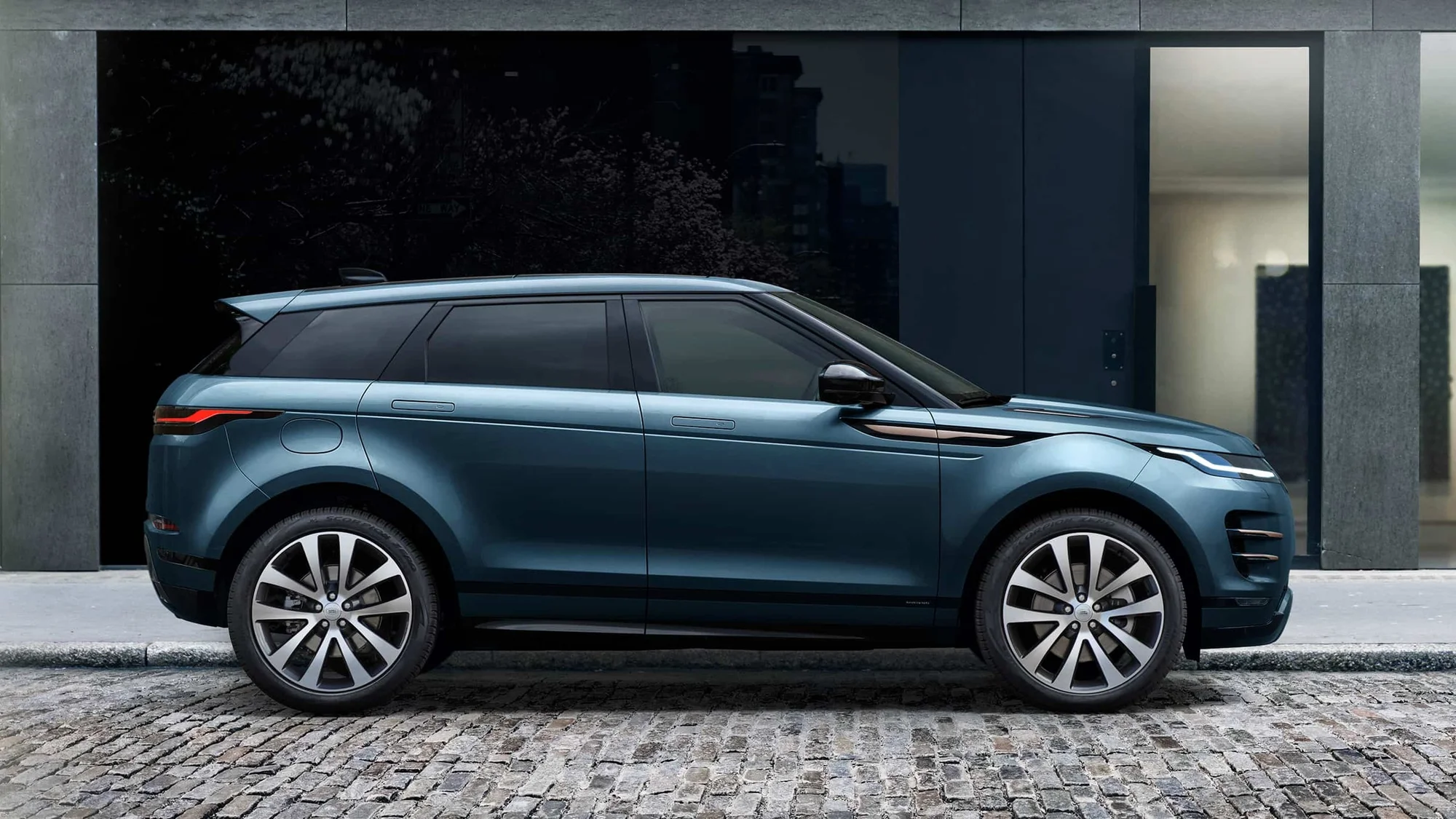 Range Rover Evoque – thân xe