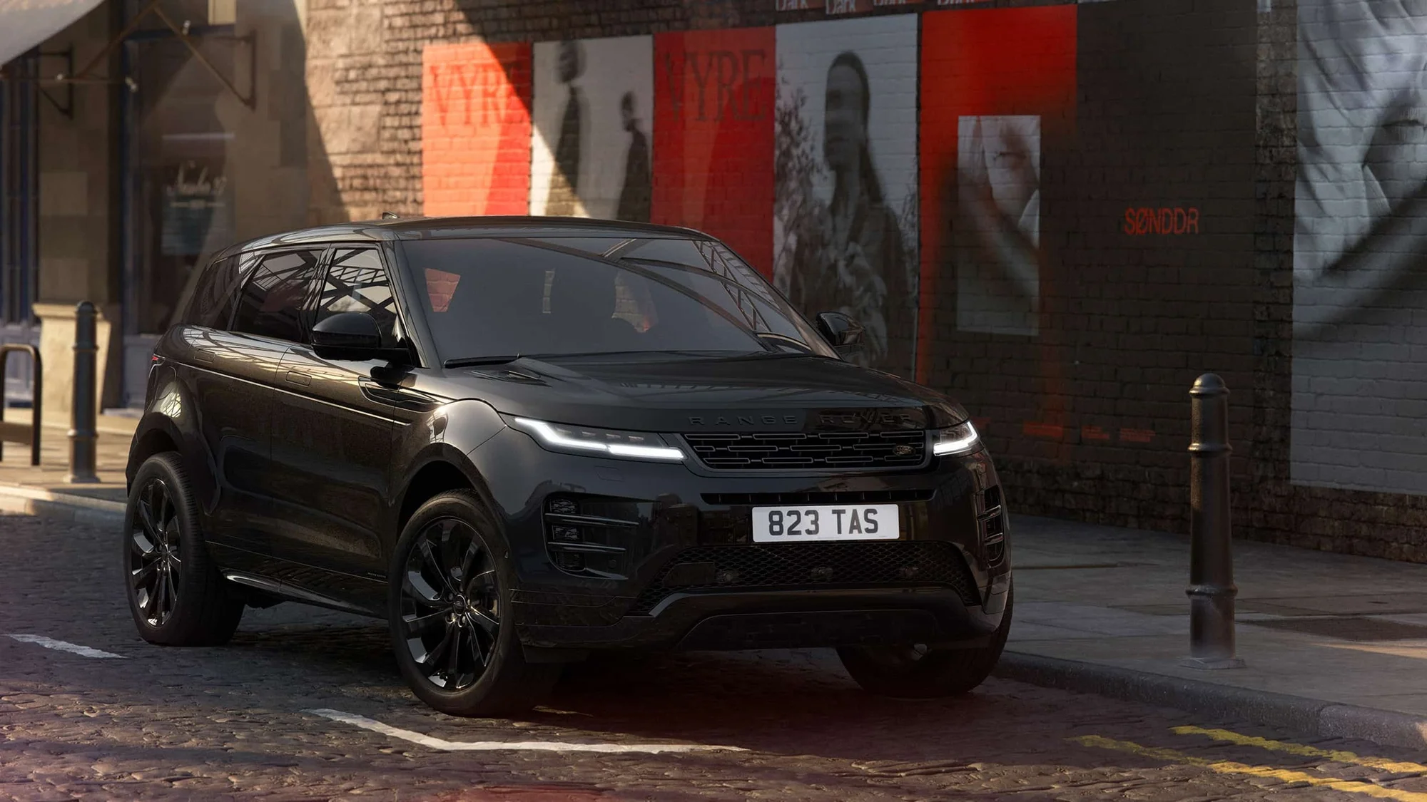 Range Rover Evoque – bản màu đen