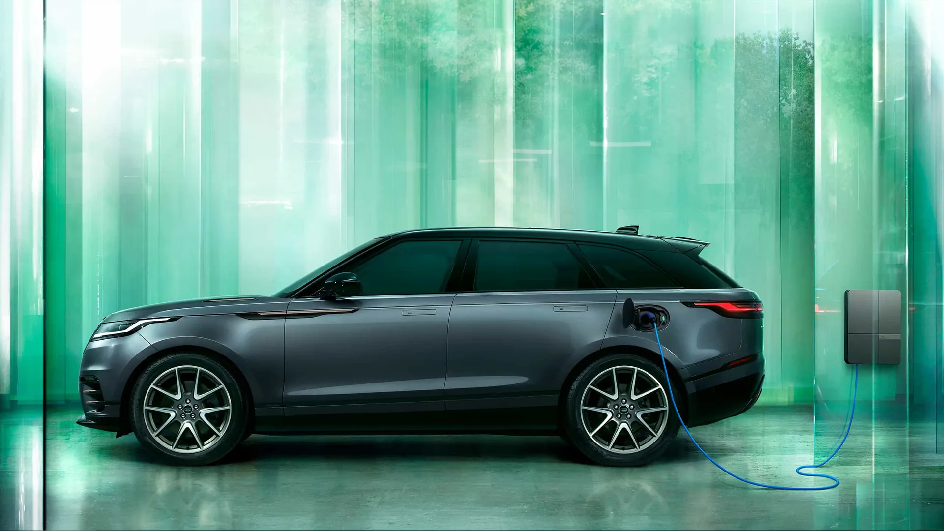 Range Rover Velar – sạc điện