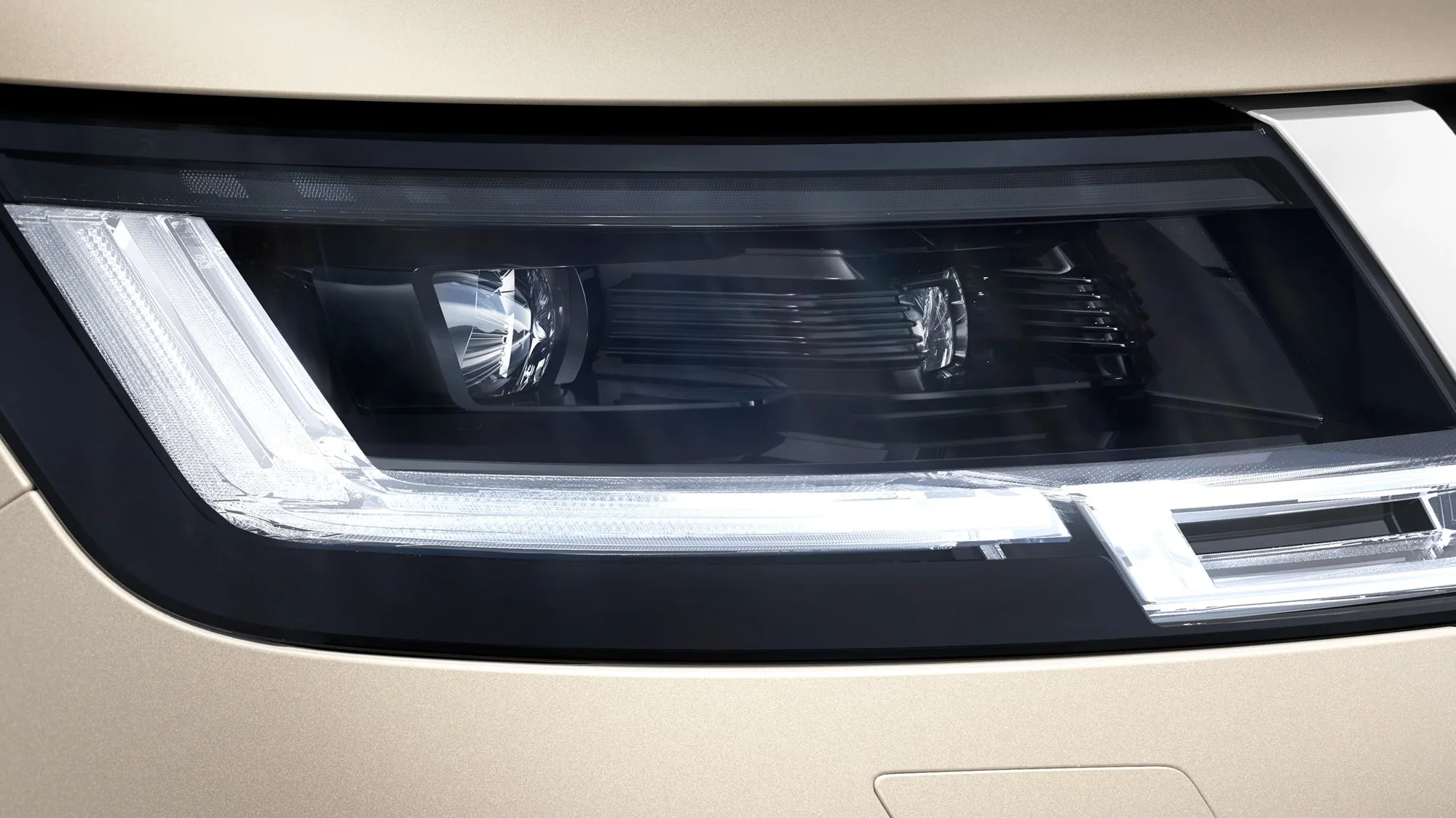 Range Rover – cụm đèn pha