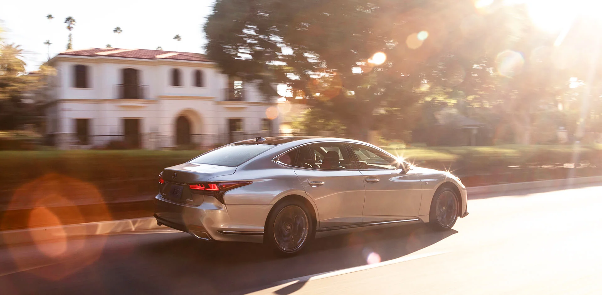 Lexus LS – ảnh đại diện