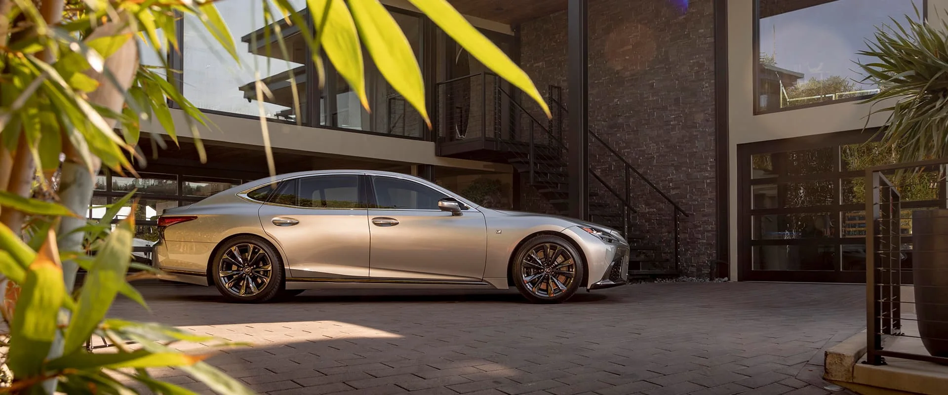Lexus LS – phong cách sống