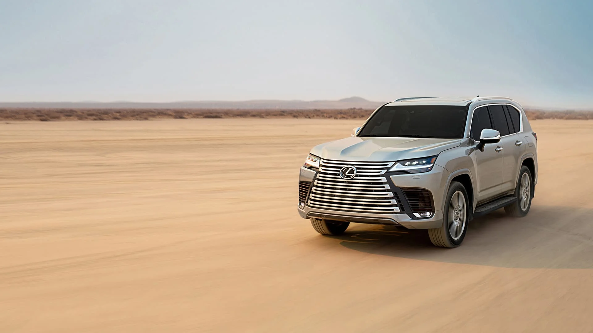 Lexus LX – sa mạc