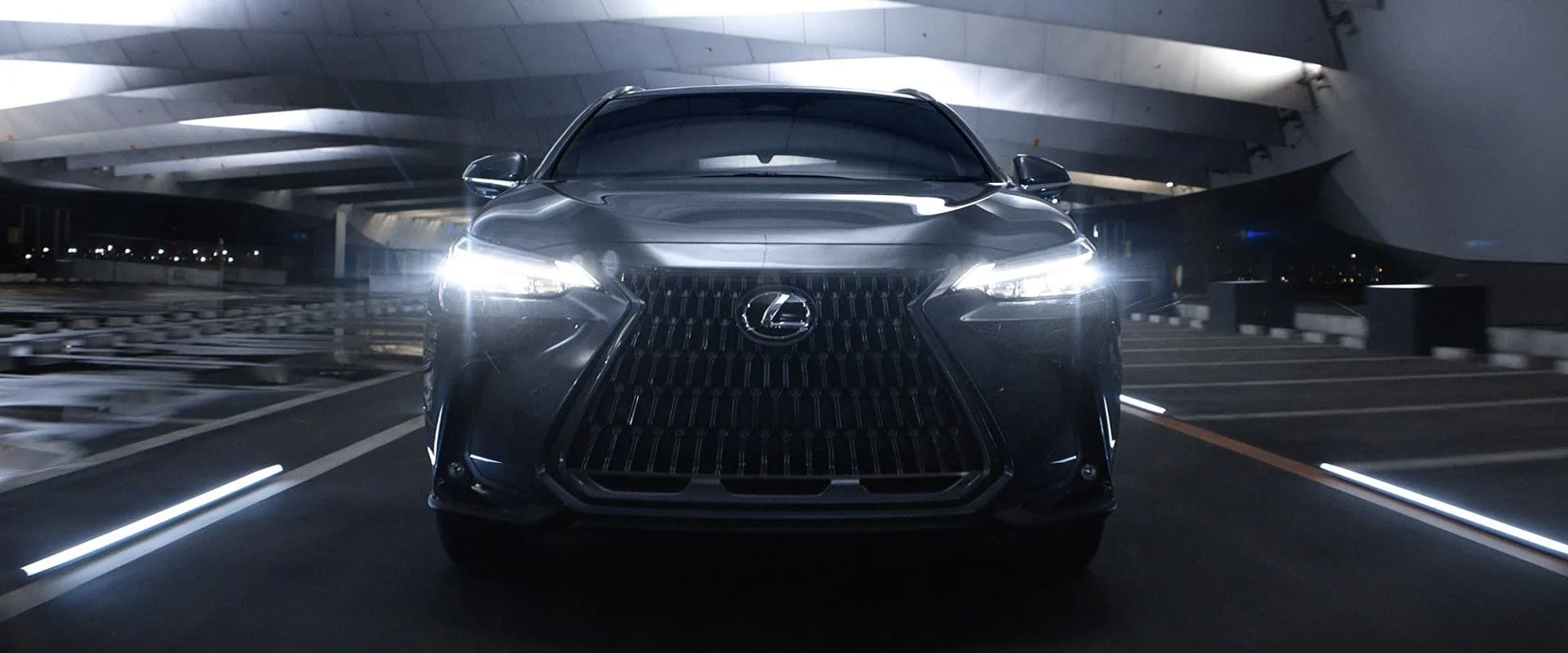 Lexus NX – đầu xe