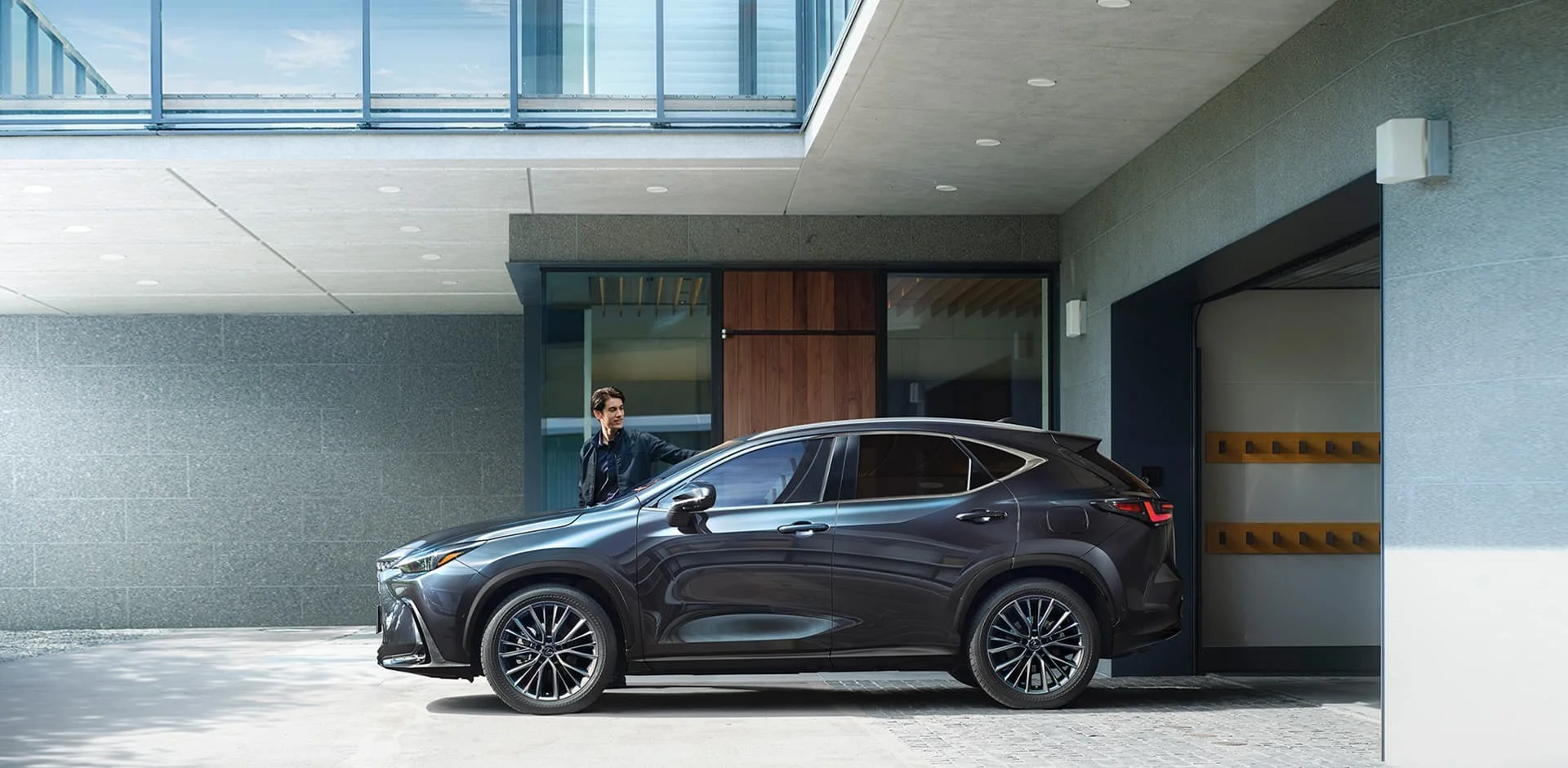 Lexus NX – thân xe