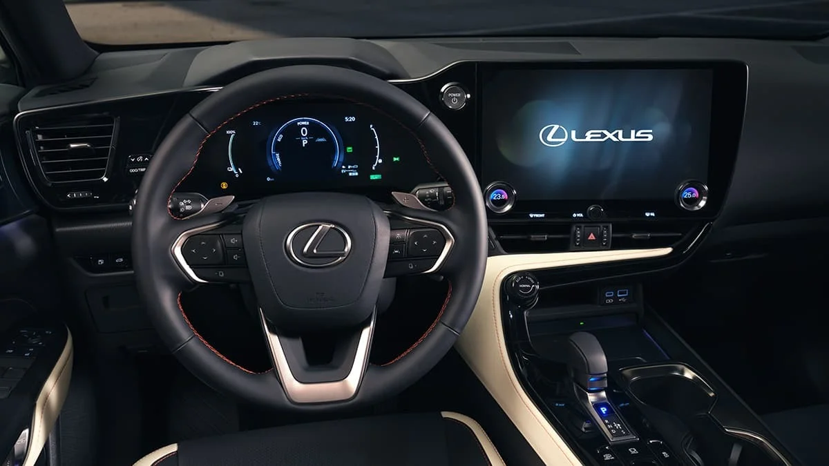 Lexus NX – khoang lái
