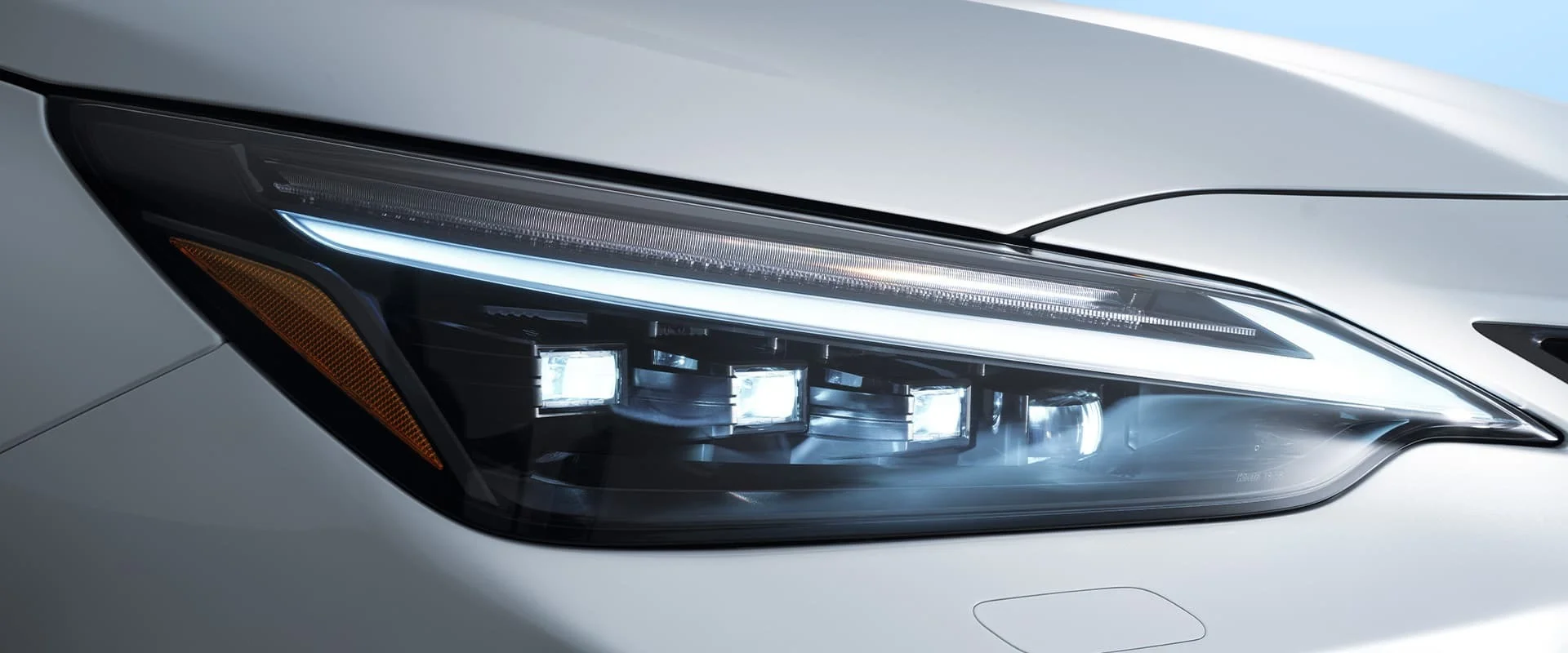 Lexus NX – cụm đèn pha
