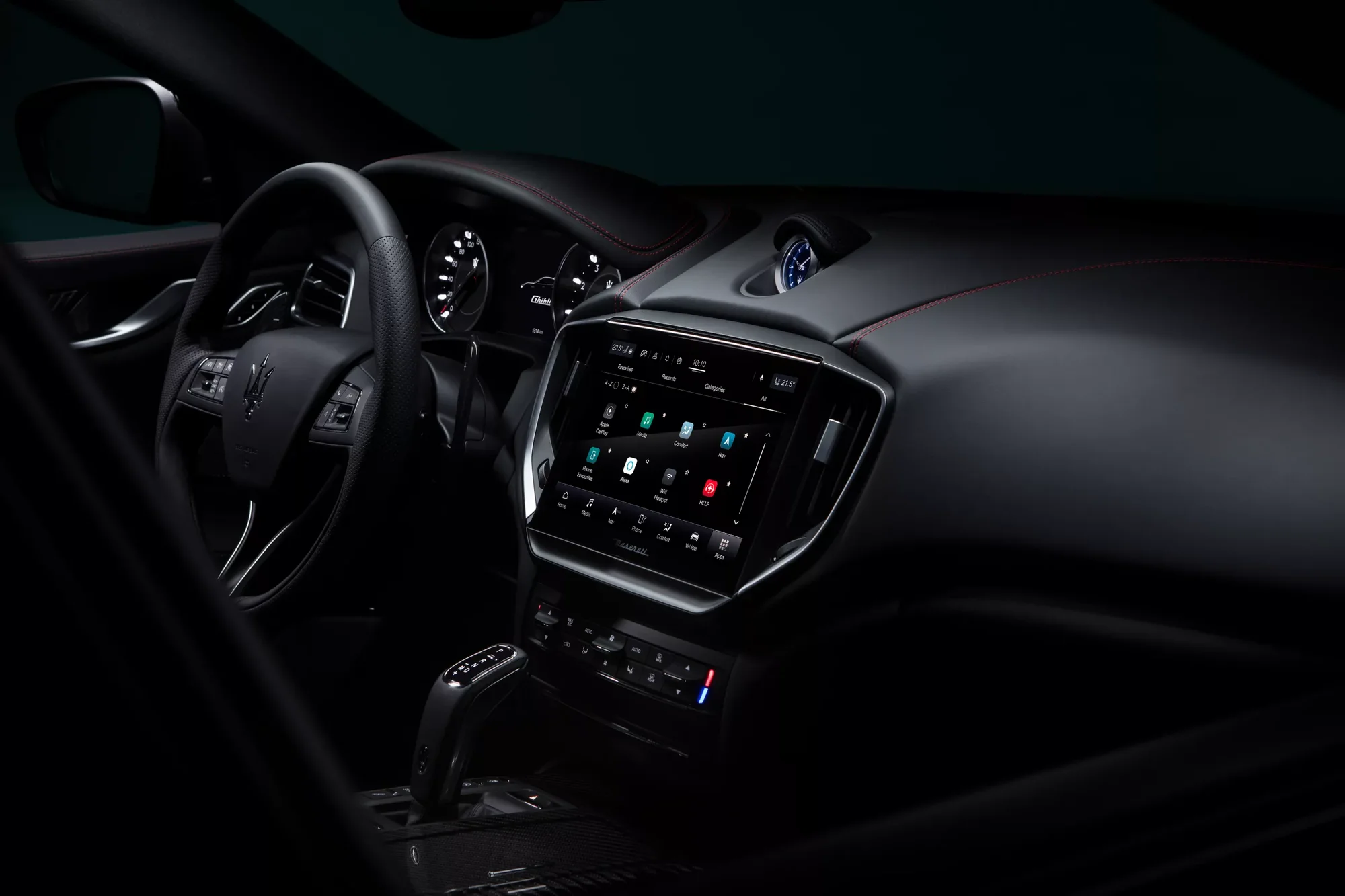 Maserati Ghibli – khoang lái