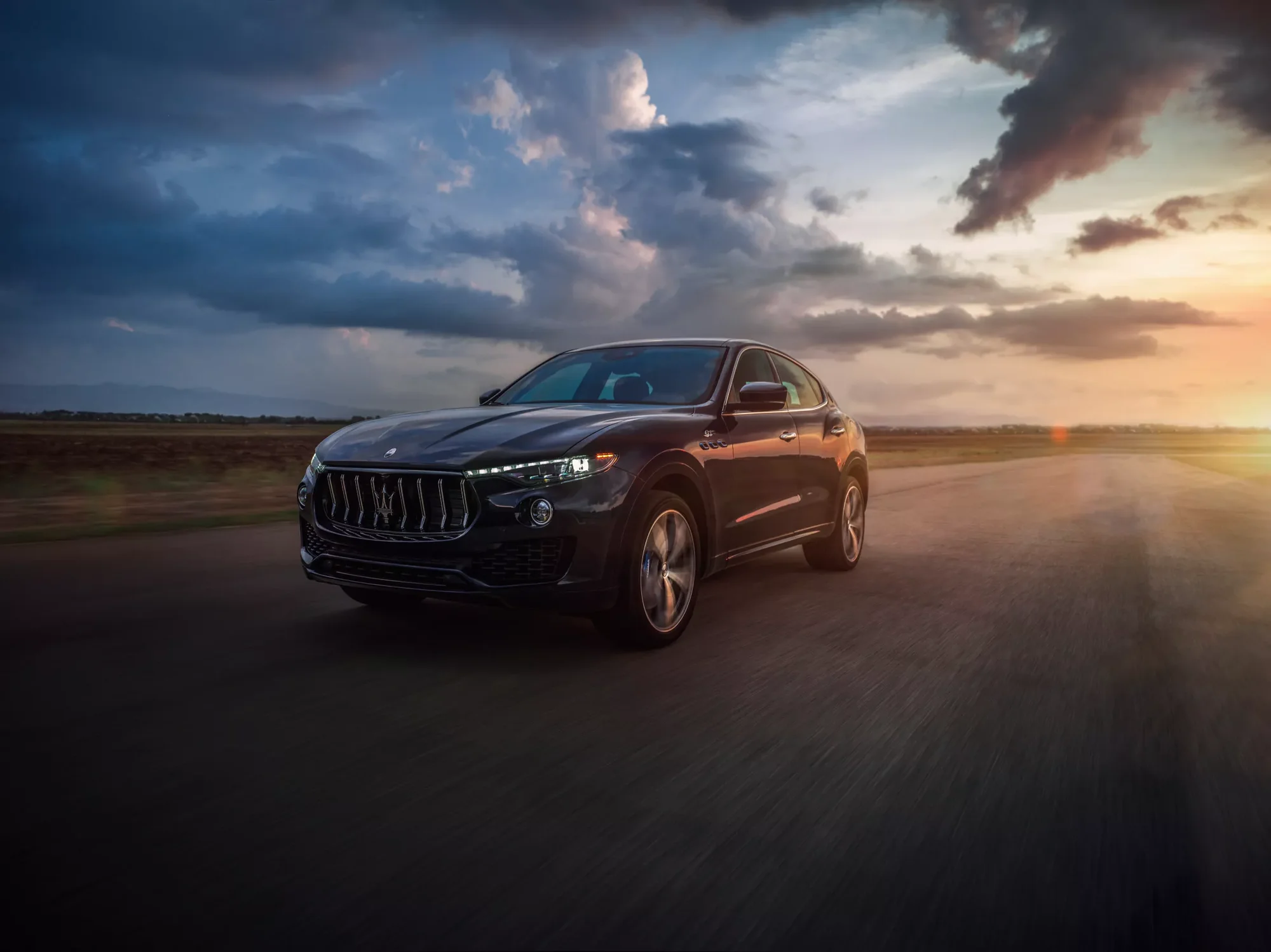 Maserati Levante – hoàng hôn
