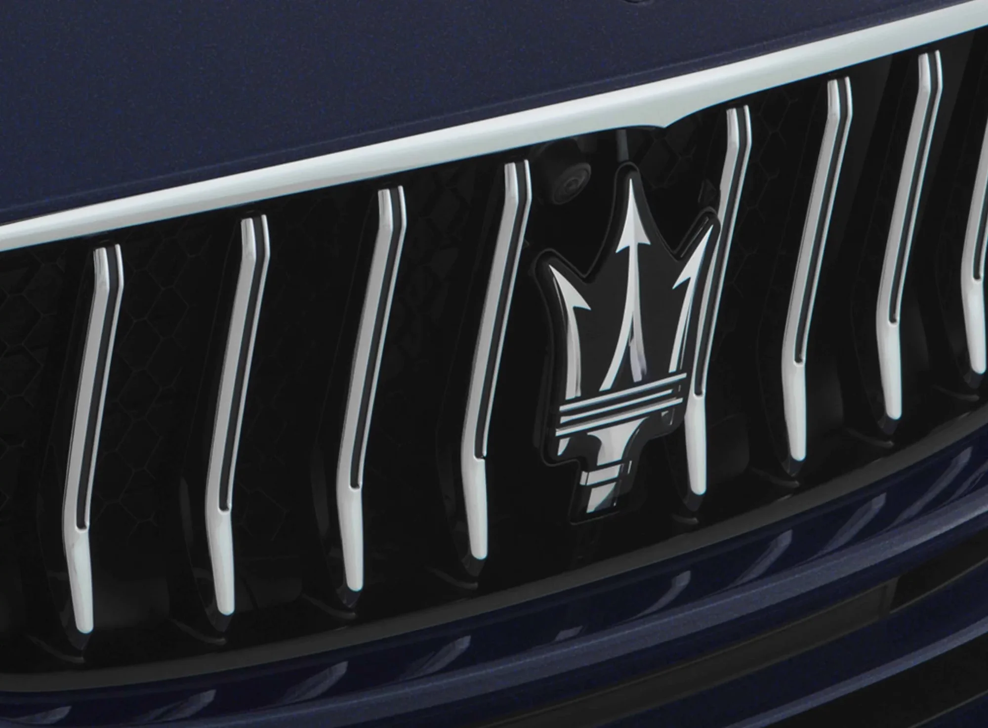 Maserati Quattroporte – lưới tản nhiệt