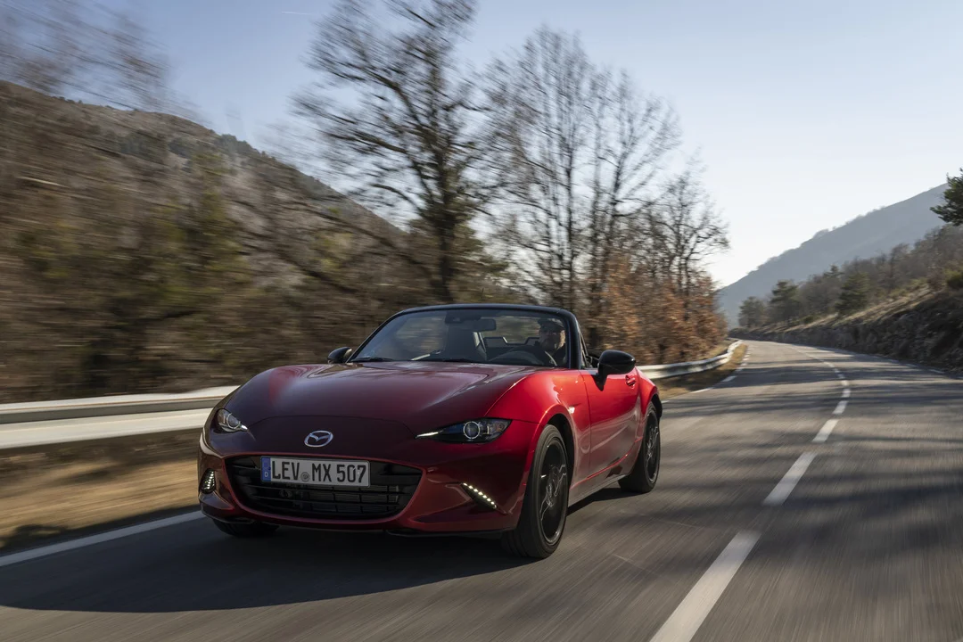 Mazda MX-5 – vận hành