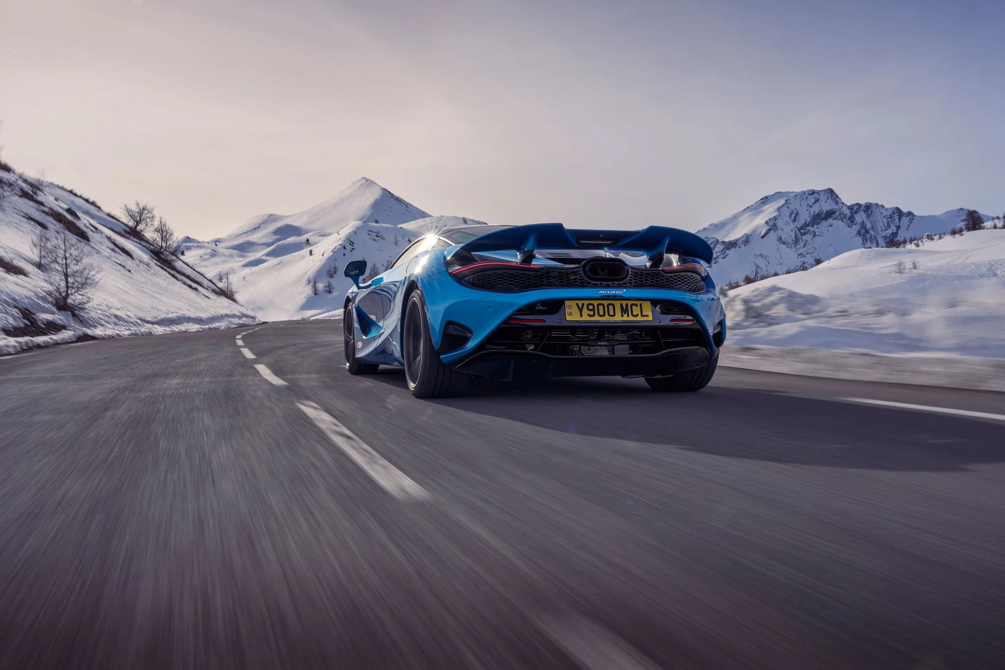 McLaren 750S – đuôi xe