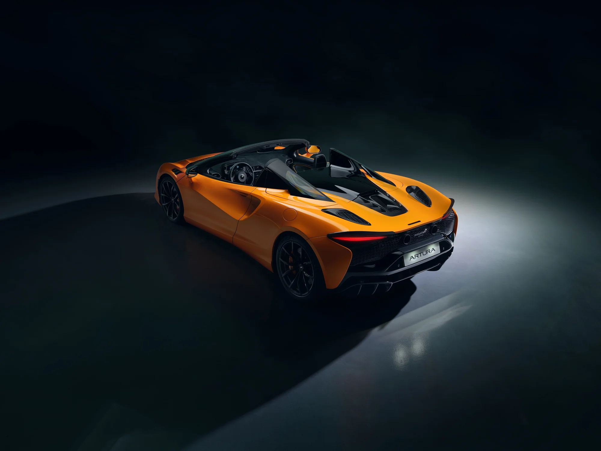 McLaren Artura – đuôi xe