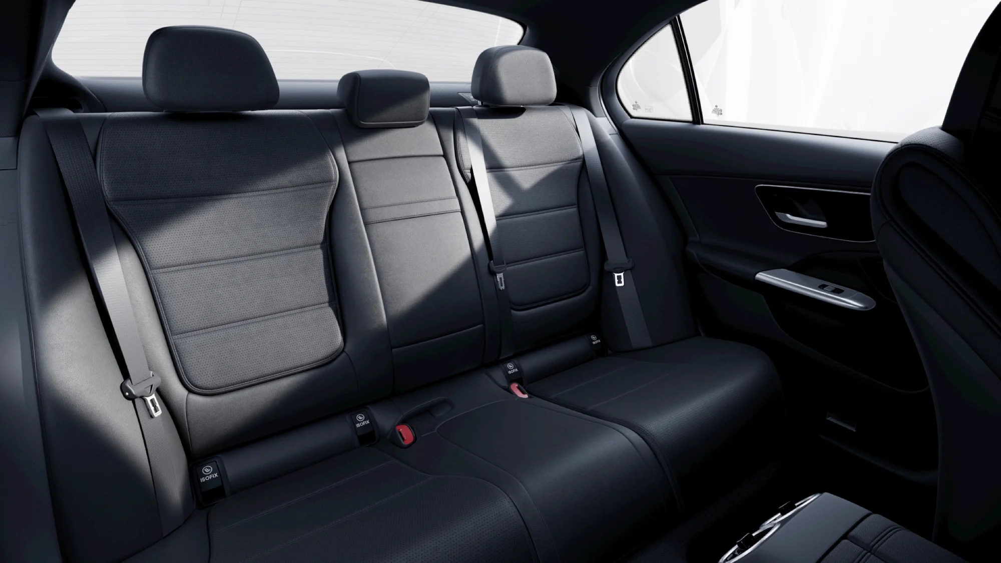 Mercedes-Benz C-Class – hàng ghế sau