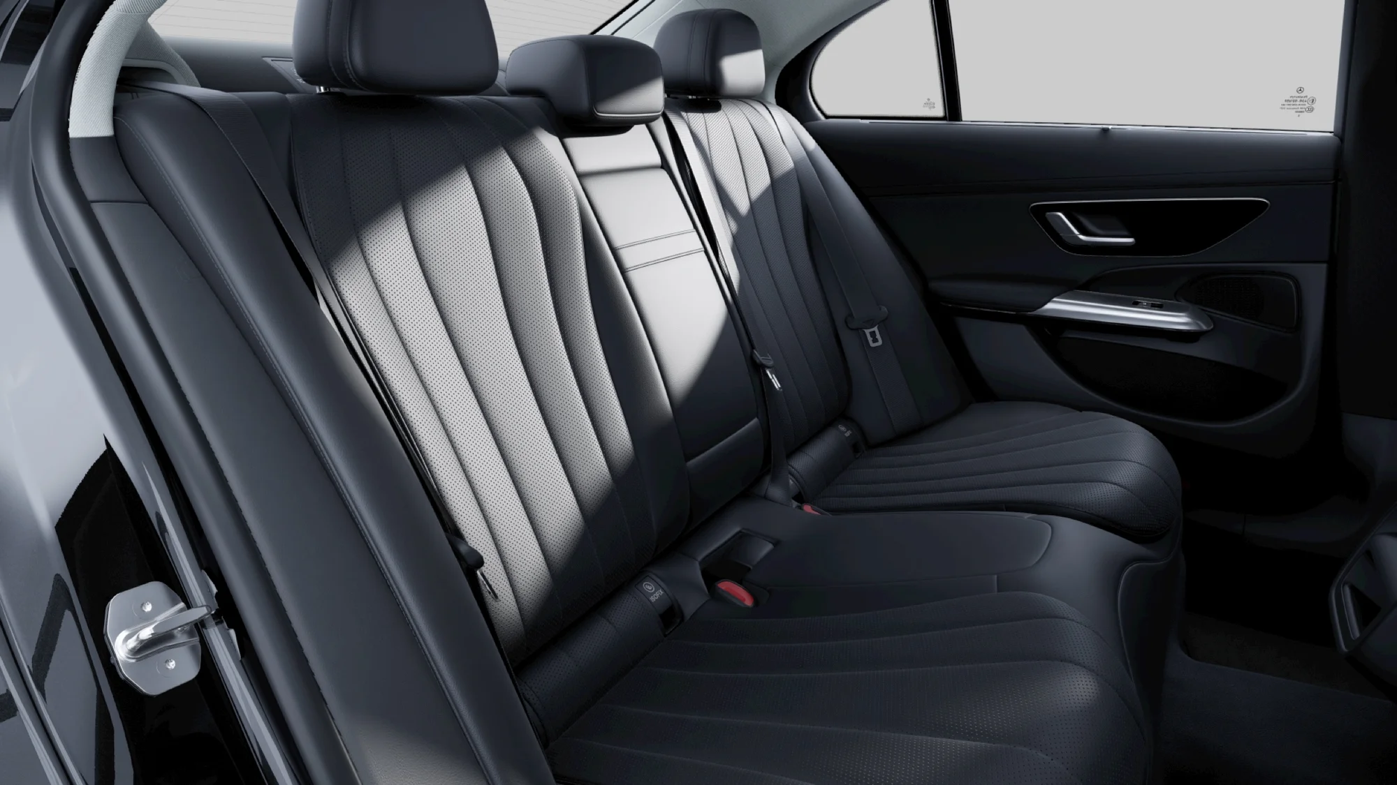 Mercedes-Benz E-Class – hàng ghế sau