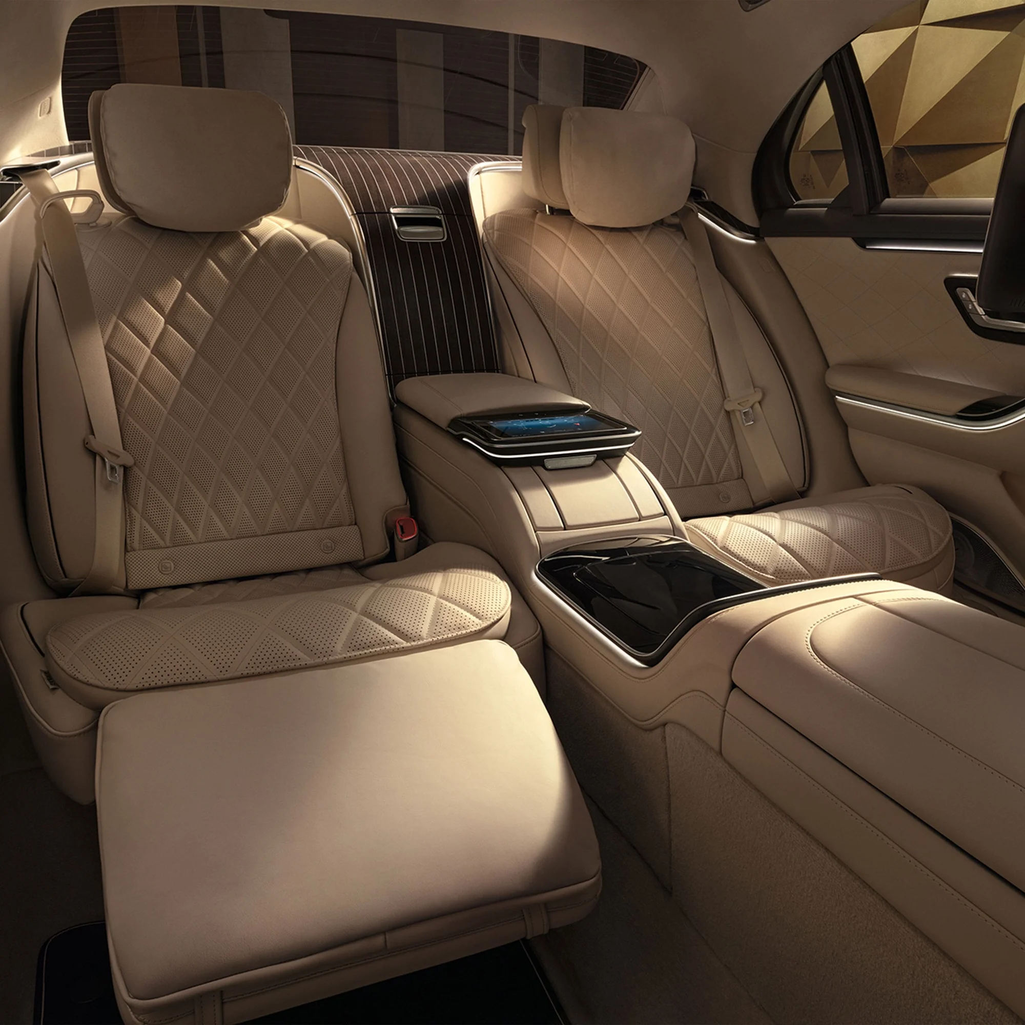 Mercedes-Benz S-Class – hình ảnh nổi bật