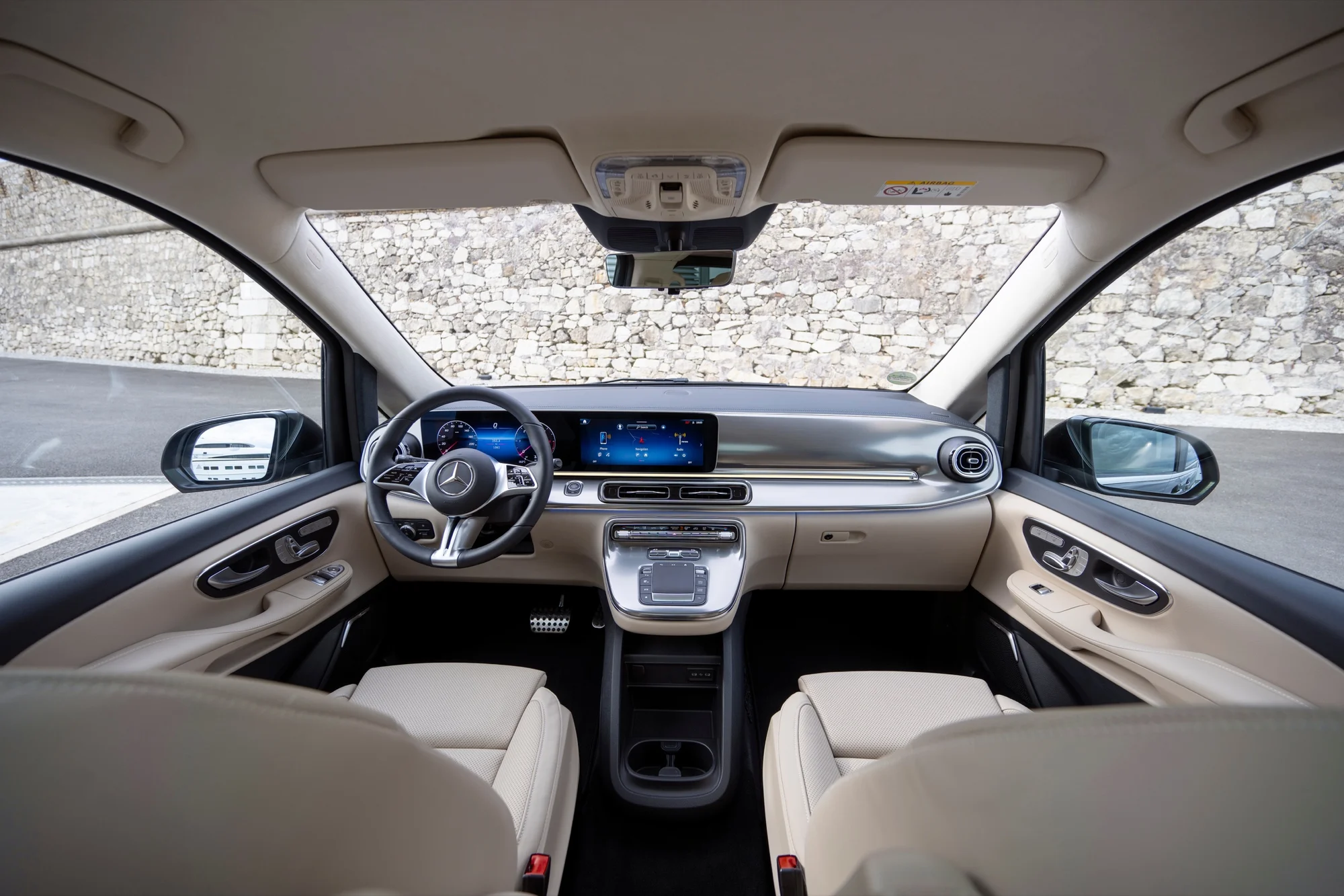 Mercedes-Benz V-Class – hình ảnh nổi bật