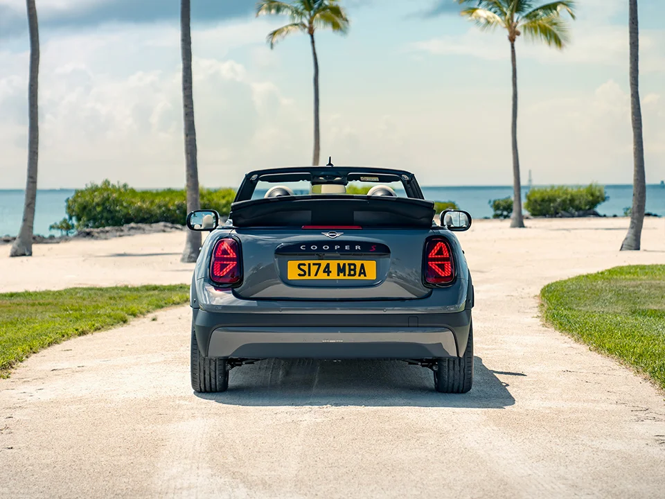 MINI Convertible – đuôi xe