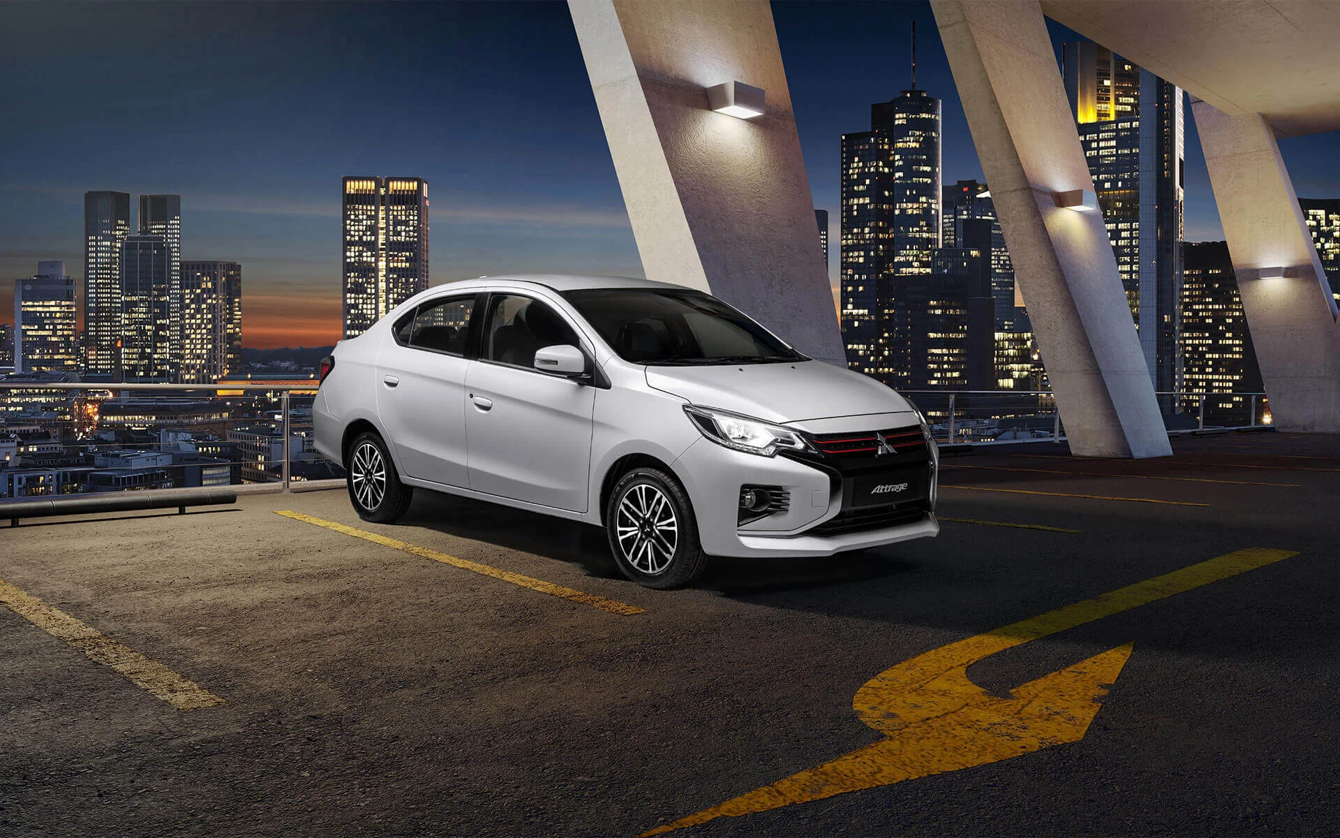 Mitsubishi Attrage – góc nghiêng trước
