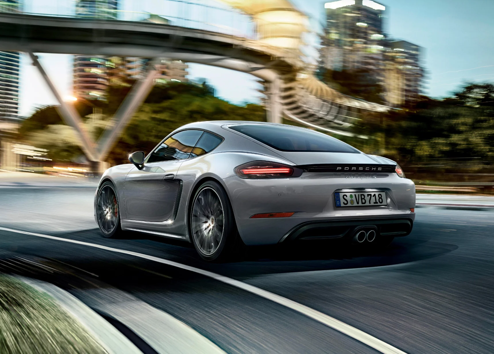 Porsche 718 Cayman – đuôi xe