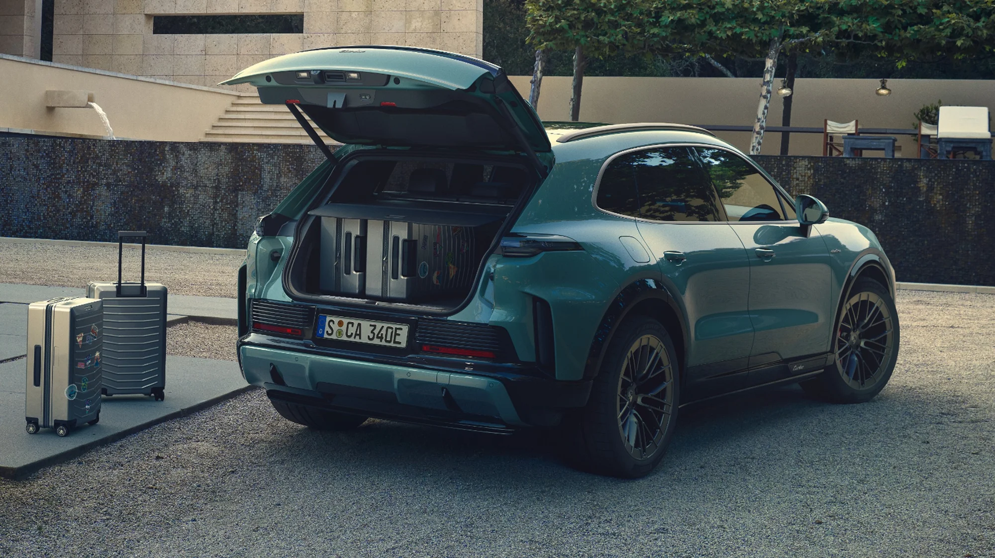 Porsche Cayenne Electric – khoang hành lý