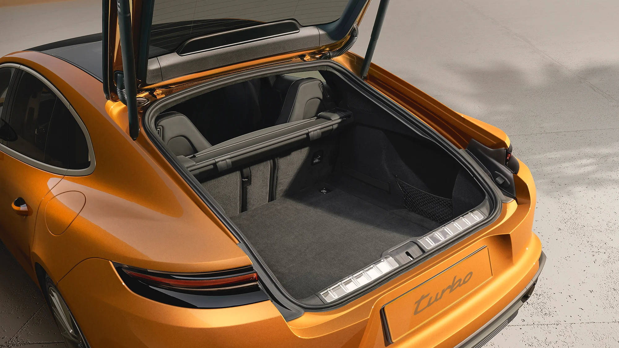 Porsche Panamera – khoang hành lý