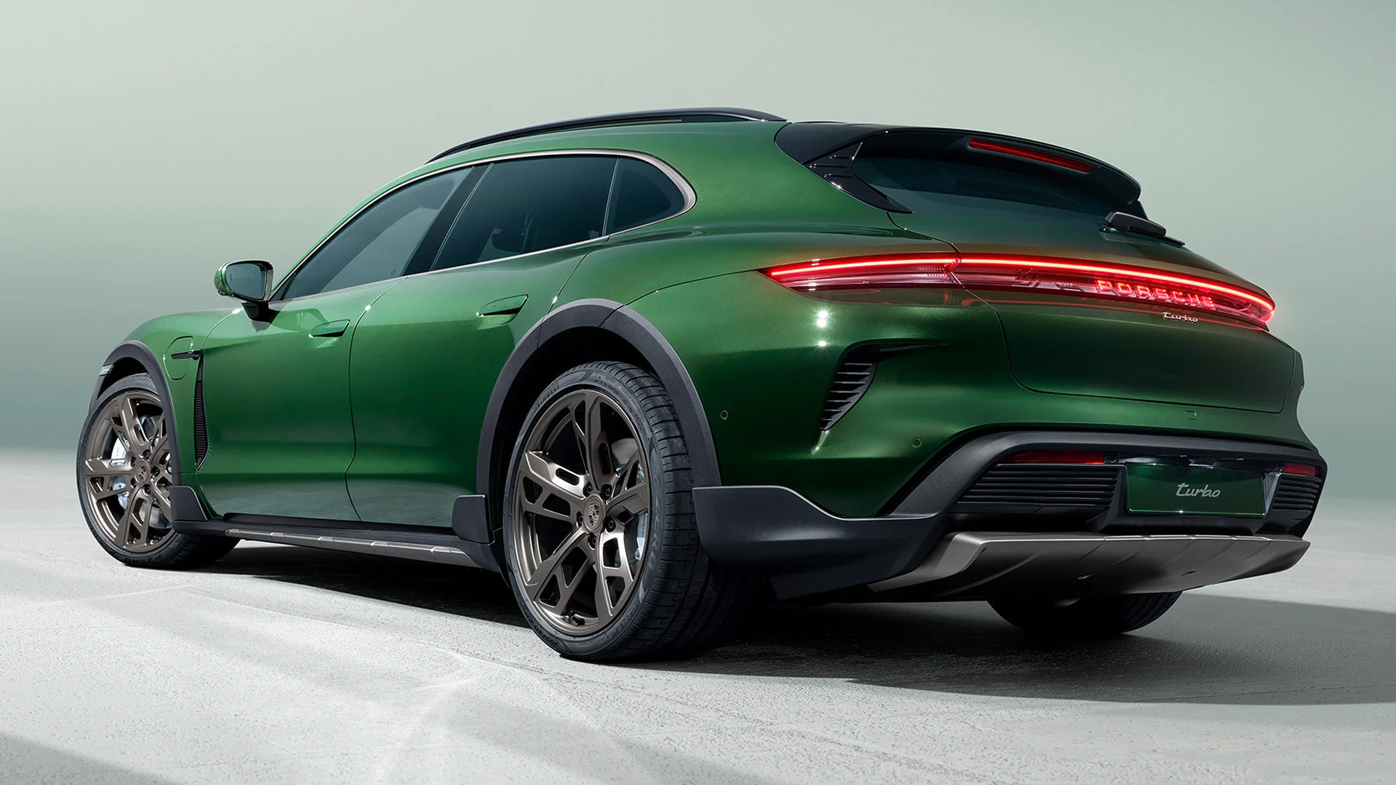 Porsche Taycan Cross Turismo