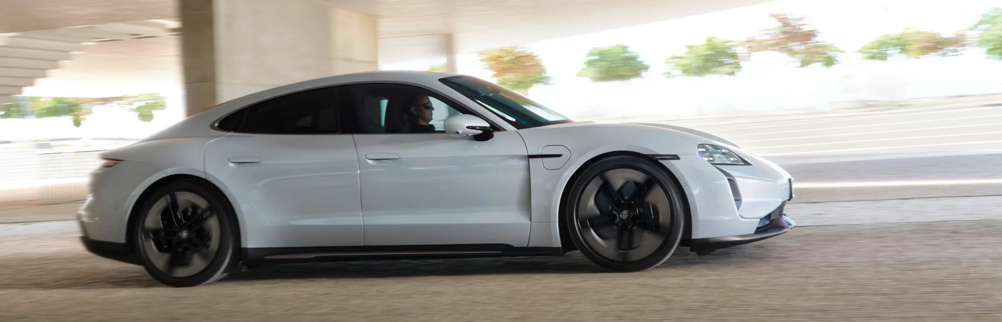 Porsche Taycan – thân xe